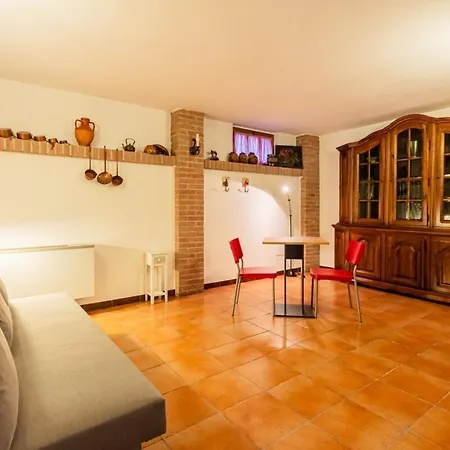 Tra Vigne E Stelle ネイヴェ