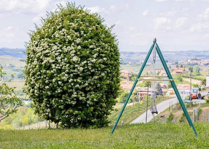Tra Vigne E Stelle * نيف